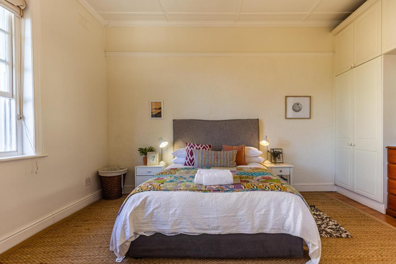 Zonnendal Family In Charming Kalk Bay Villa